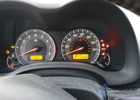 2010 Toyota Corolla S z USA, uszkodzony, nr VIN 2T1BU4EE3AC528535